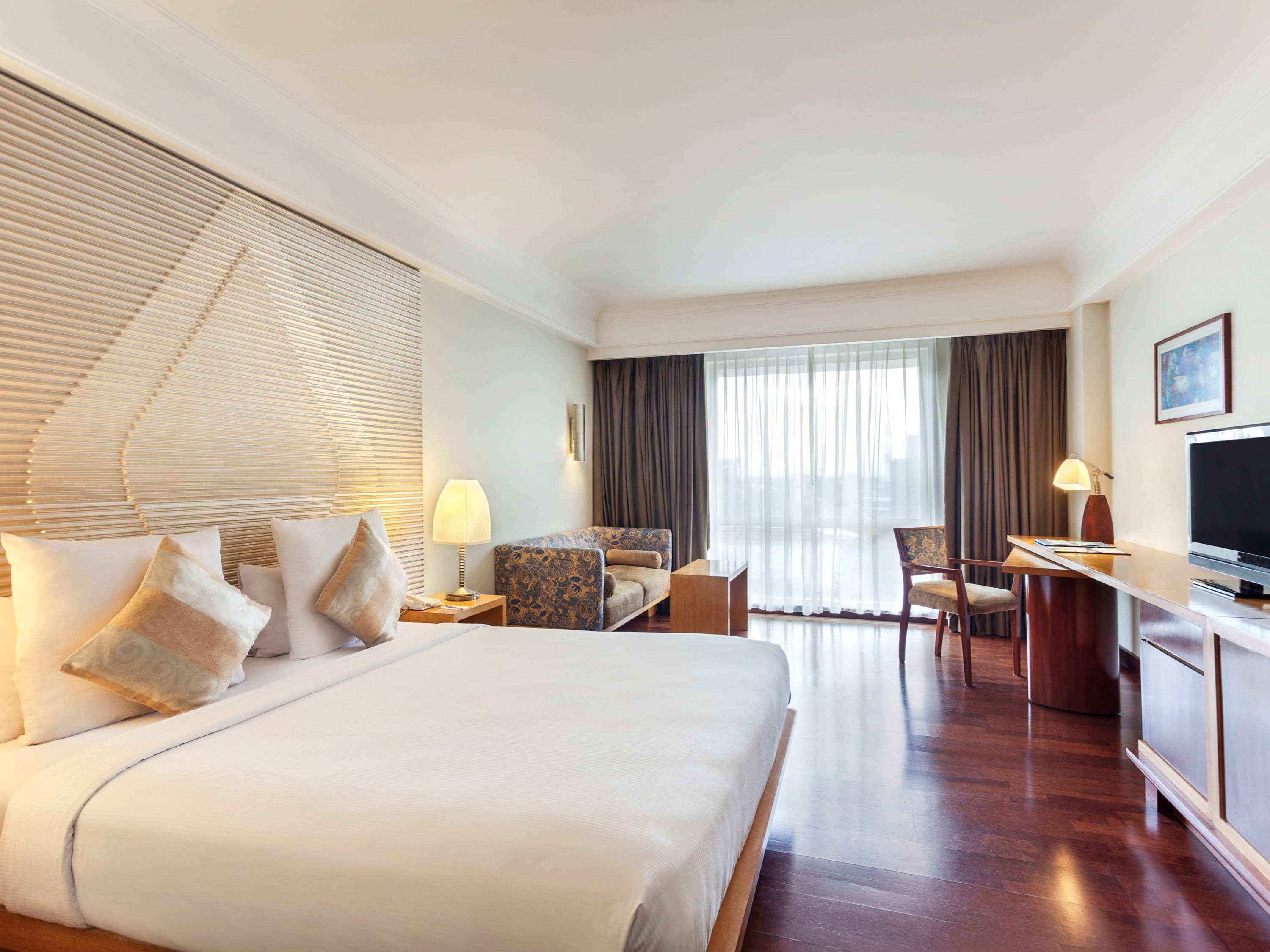 Novotel Semarang Exterior foto