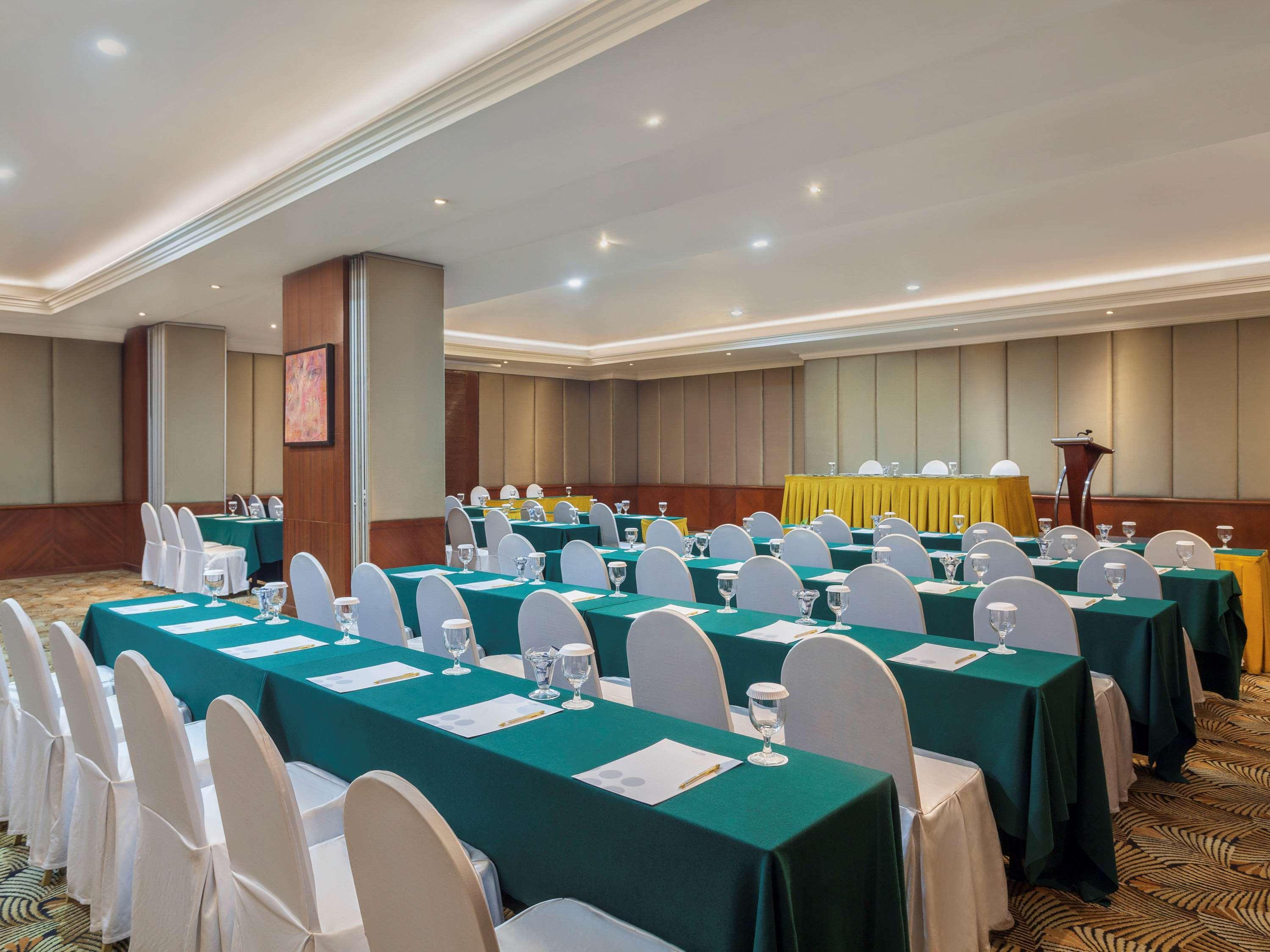 Novotel Semarang Exterior foto